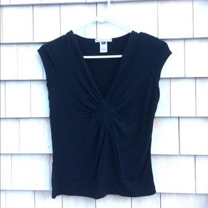 Gap v-neck cap sleeve black shirt, size s (EUC)